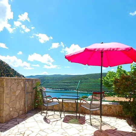 Fuer 5 Personen Ca 50 Qm In Rabac, Istrien Bucht Von *